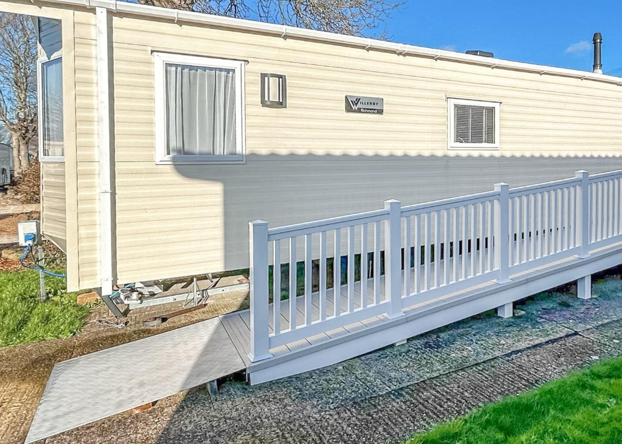 Orchards Holiday Park Newbridge  Bagian luar foto